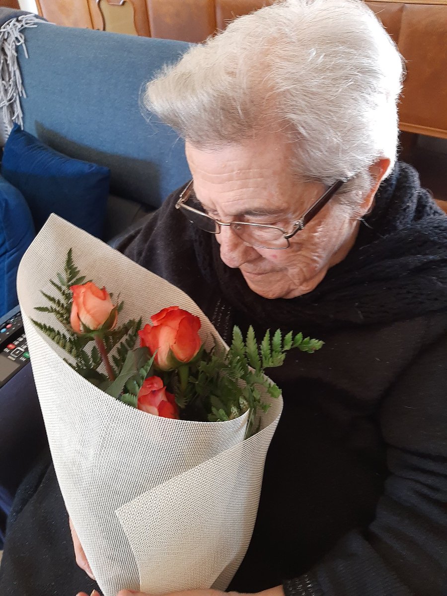 Ecatetriformis's tweet image. Ciao mamma ti voglio bene e grazie per tutto quello che mi hai dato...sono sicura che adesso ti sta abbracciando felice il tuo grande amore 💔