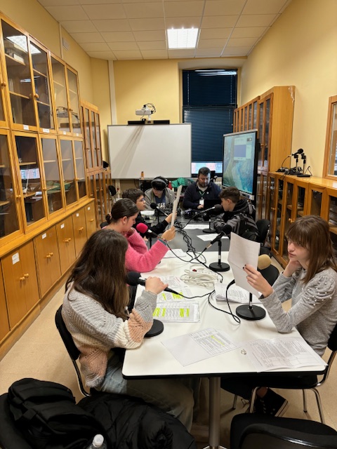 🔘📻I Jornada de Radio Educativa, demarcación de Plasencia.
‼️Celebrando el día de la radio para todos desde 
<a href="/cprplasencia/">CPR de Plasencia</a> ‼️ <a href="/RadioEdu/">RadioEdu</a> <a href="/InnovacionForm/">Innovacion_Formación_Emprendimiento</a> <a href="/UpeCaceres/">UPE Cáceres</a> 
En directo🎧🎙️📍radioendirecto.educarex.es/radioedu