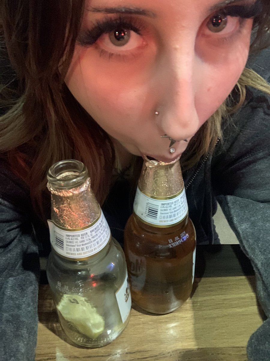 MetalHeadSky's tweet photo. One little sip of alcohol and ima be doing this to someone’s son. https://t.co/NiLBuC5sZk