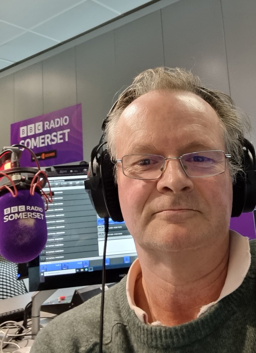 'The Morality of Marriage'
<a href="/BBCRadio4/">BBC Radio 4</a> #MoralMaze

Hugely enjoyed being a 'witness' last night c/o <a href="/bbcsomerset/">BBC Somerset</a> studio

You can listen to my grilling by the panel from 26m40s!!
bbc.co.uk/sounds/play/m0…