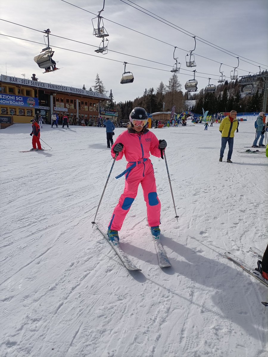 StMarysMenston's tweet photo. Some skiing action live from the slopes! ⛷️❄️☀️😀 #SMMSki #Folgarida #MaxSki https://t.co/Z3ejQ6zUcF