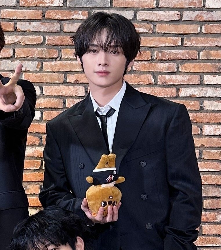 smolsungies's tweet photo. LEEKNOW HOLDING HAN QUOKKA (not so gently) NOOOOOOOO https://t.co/xcM5GgtMKB