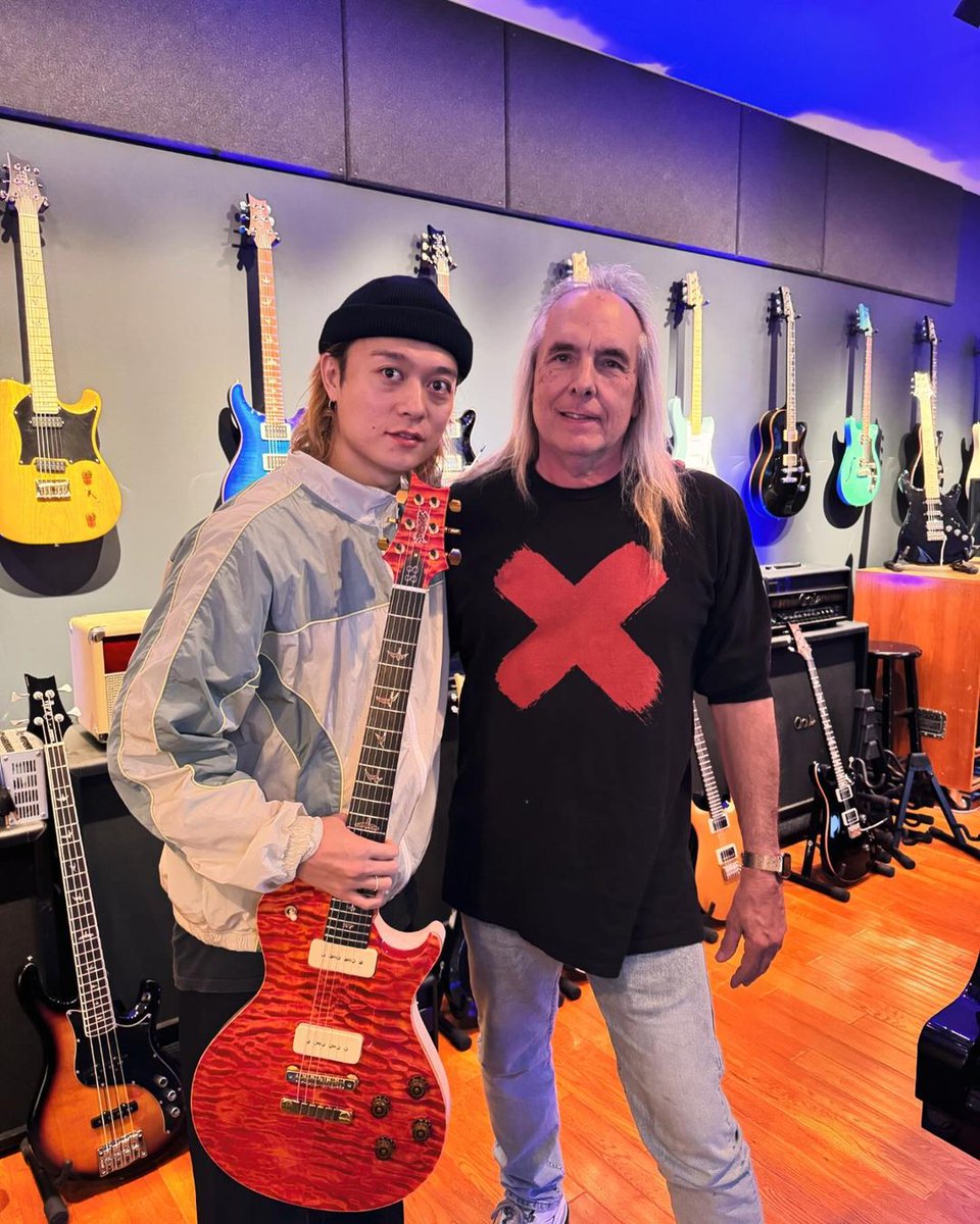 toru_10969 ig update

new guitar! 🤩🎸