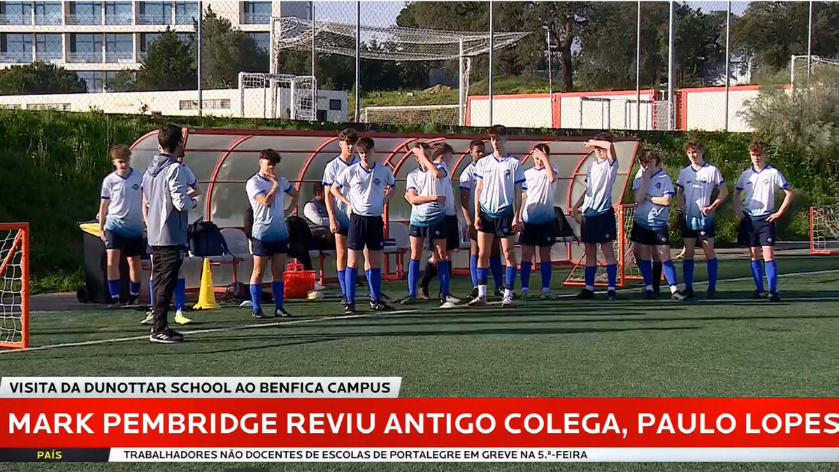 DunottarSport's tweet photo. During their five-day tour to Lisbon, our footballers enjoyed a training session at Benfica's Academy. Mark Pembridge, one of Dunottar's football coaches, represented @SLBenfica during the 1998/99 season.
https://t.co/tIFcsFRzHL https://t.co/C0WZILjigc