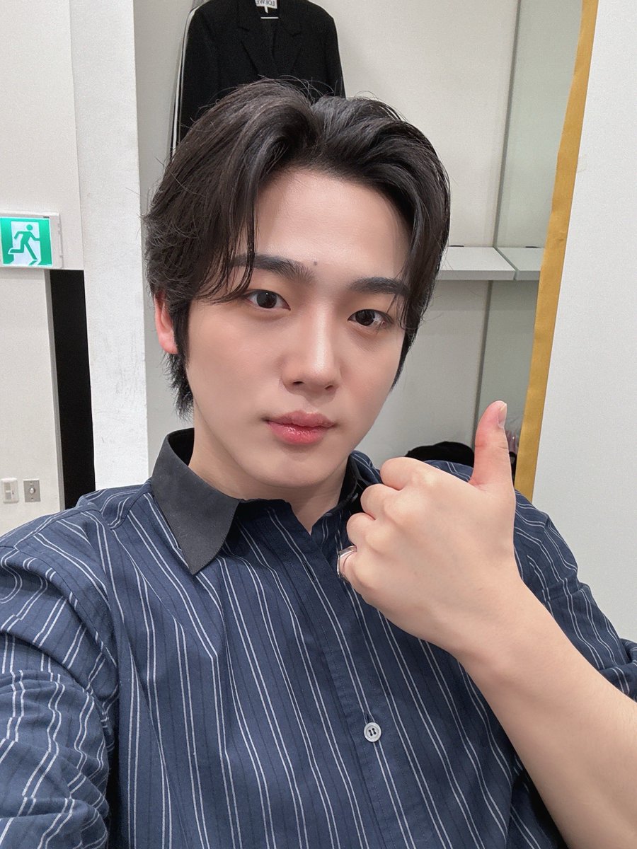 WEi__Official's tweet photo. 제작발표회에서 유독 빛나는 요하니🤵‍♂️
일요일마다 찾아올 두근거리는 순간을 기대해 주시기 바라며, 반짝이는 요한이를 기대해 주세요✨

#위아이 #WEi 
#김요한 #KIMYOHAN 
#대학체전소년선수촌 https://t.co/mEtCvawf99
