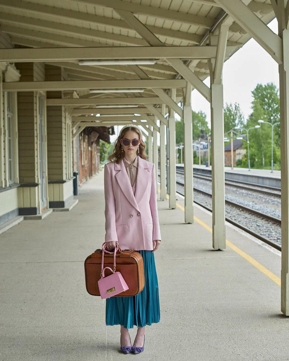 katrinatang.eth I GENESIS DROP ON ▲●■ tweet media