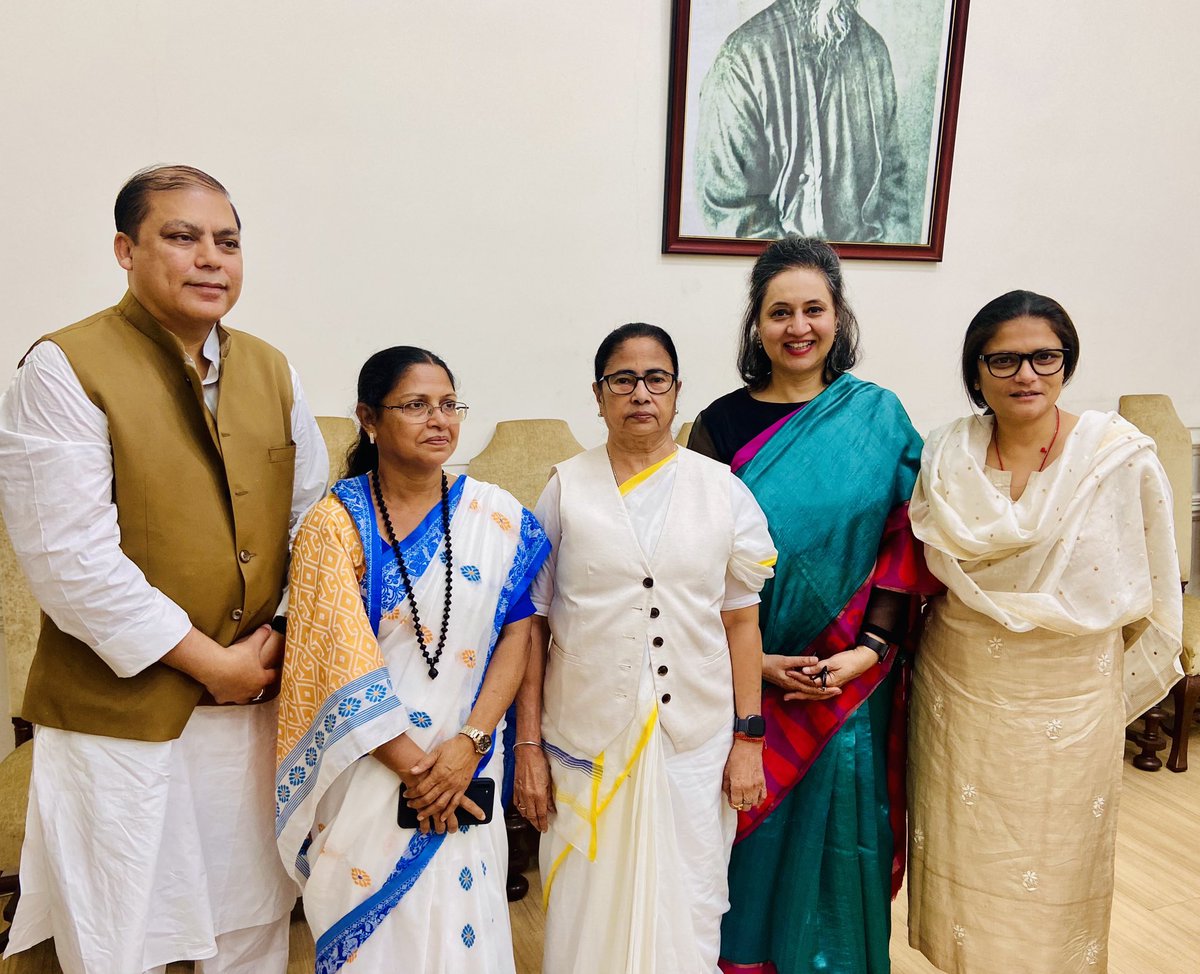 sagarikaghose's tweet photo. Honour for the new @AITCofficial Rajya Sabha nominees to meet our leader the fearless indomitable @MamataOfficial, India’s only woman CM. https://t.co/dBq4kQzFhR