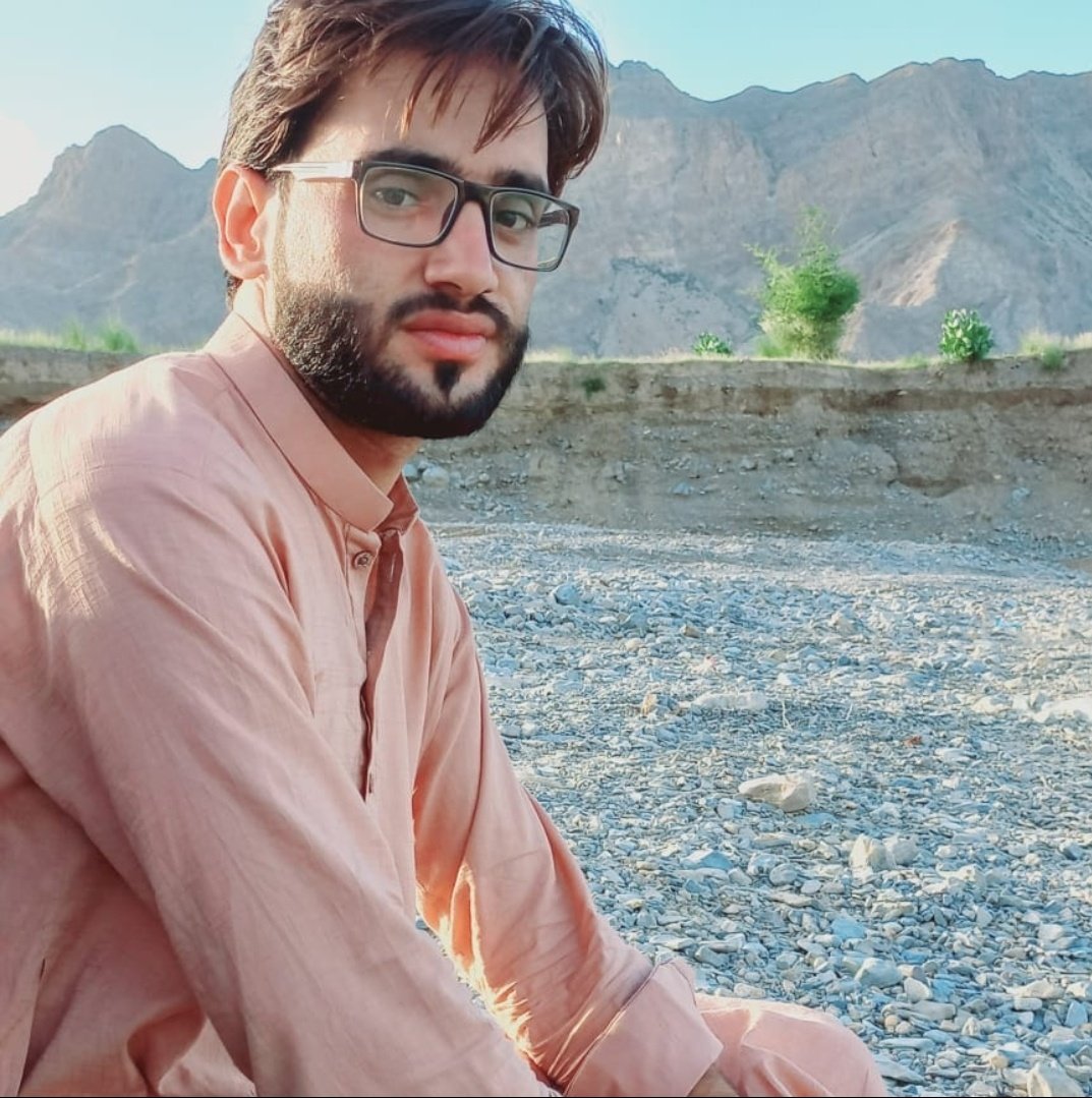 Banadi_baloch3's tweet photo. یہ احساس بہت اذیت ناک ھوتا ھے کہ آپ کا اپنا ظالم کے اذیت گاہوں میں قید ھے اس درد کو محسوس کریں میری آواز کو طاقت دیں مضبوط کریں
#ReleaseMumtazBaloch https://t.co/I78JOKyulC