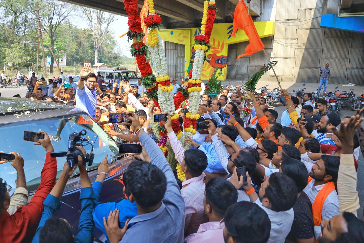 suprada17's tweet photo. 📍पारोळा चौक, धुळे 🚩
@AUThackeray साहेब 🚩 https://t.co/KM3EaFqovN