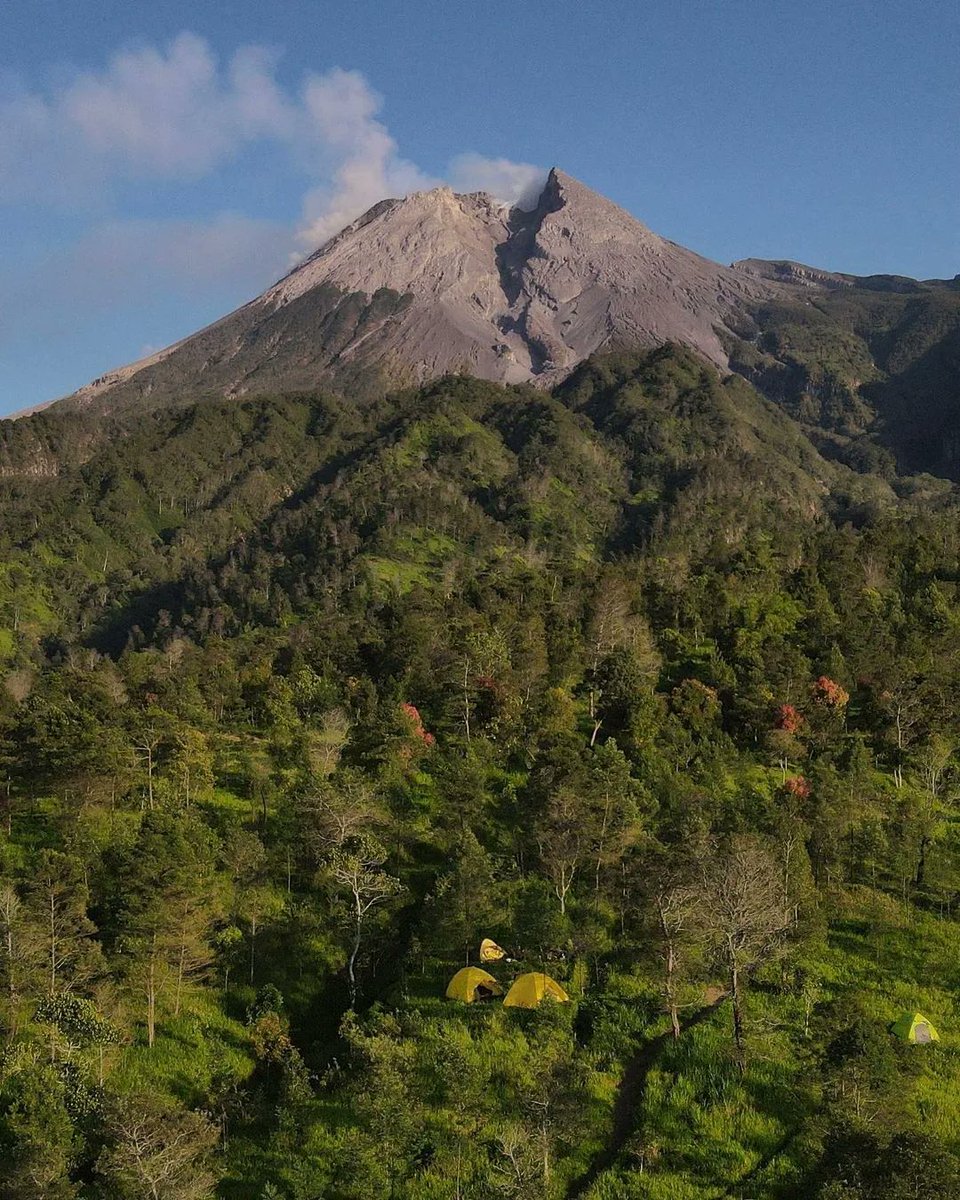 merapi_uncover's tweet image. zona bahaya erupsi merapi 🌋

(potretdariatas )