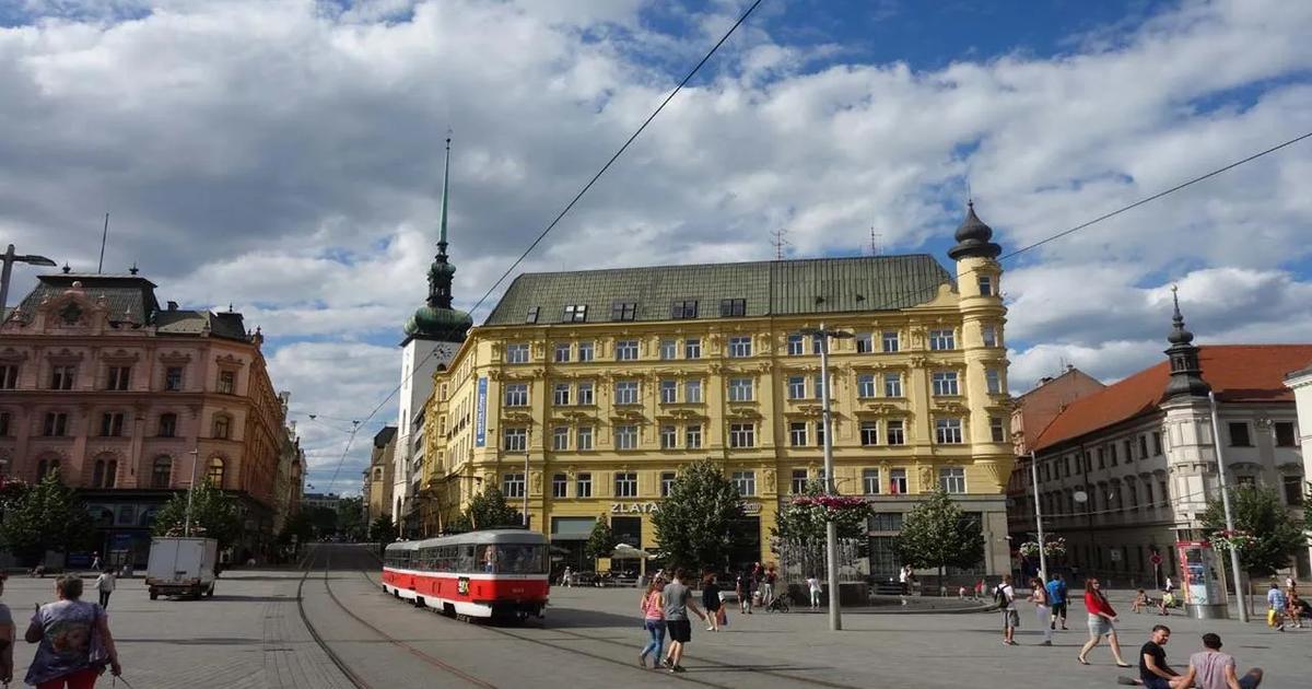 Guides2Travel's tweet image. Experience the vibrant history and culture at Freedom Square in Brno, Czech Republic. Discover the heart of the city's soul. Discover more—follow the link: ayr.app/l/cw3W
#freedomsquare
#brno
#czechrepublic
#guides2travel