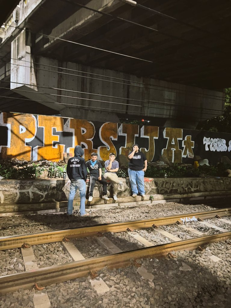 TIGER GROTTA PERSIJA tweet media