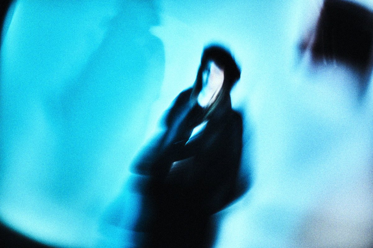 Gentle morning🫂

Some blurry distortions