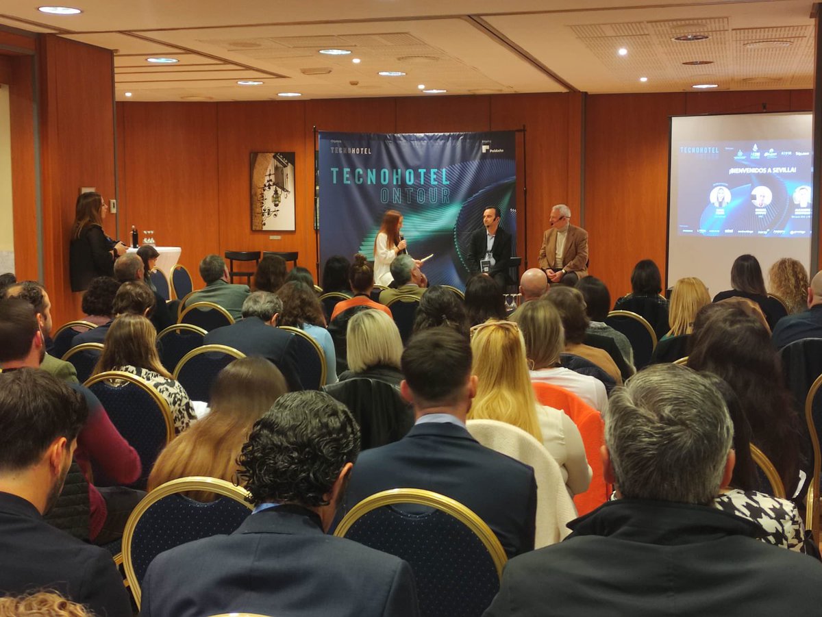 tecnohotelnews's tweet photo. 📍 Hemos empezado este TecnoHotel OnTour de Sevilla hablando de la planta hotelera sevillana, ¿cómo se vive el turismo en este destino? ¿Cómo trabajan sus hoteles?

Alejandro Rodríguez, director del @hotelbecquer_ y Manuel Cornax, presidente de la @AHS_sevilla nos lo han contado. https://t.co/GbOqQEV7OQ