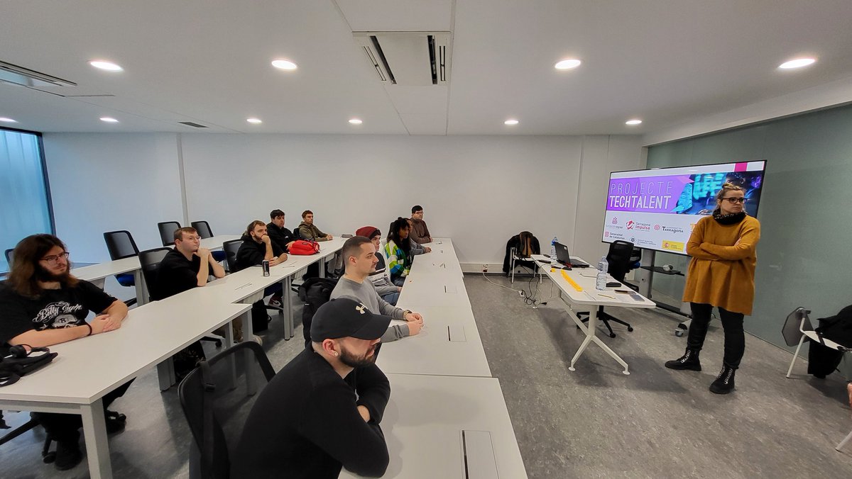 sergi_novo's tweet photo. #Talent is coming!🚀 Inaugurem el bootcamp #TechTalent a #Reus💎 Desitgem el millor al grup de cracks que inicien sis mesos de formació intensiva en #programació i #softskils per amb sort acabar incorporant-se a les empreses del Clúster @TICSud📈 https://t.co/ppxcKRzgz9