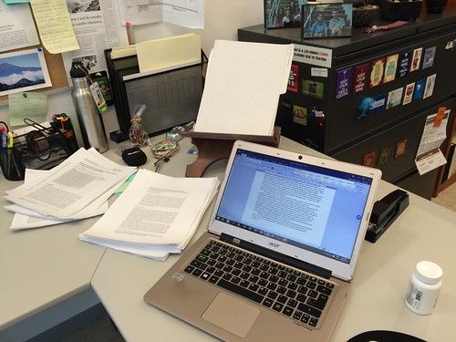 Distinguishing between description and analysis in academic writing buff.ly/2FzvJBS

Do you get told your writing is "not analytical enough"? Well, I used to get this comment all the time in my writing as a PhD student, so I decided to learn to discern the differences.