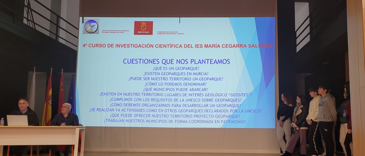 Empezando las jornadas sobre patrimonio geológico en entornos mineros en La Unión, Murcia, organizada por la SEDPGYM. El proyecto de Geoparque Sierra Minera-Mar Menor tiene la palabra.