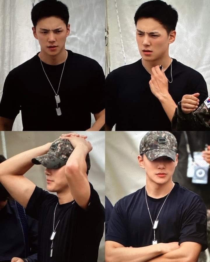 i will never get over these photos of minhyuk. he is so fine.