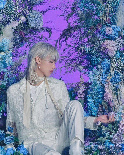 he is literally a fairy 🧚‍♀️