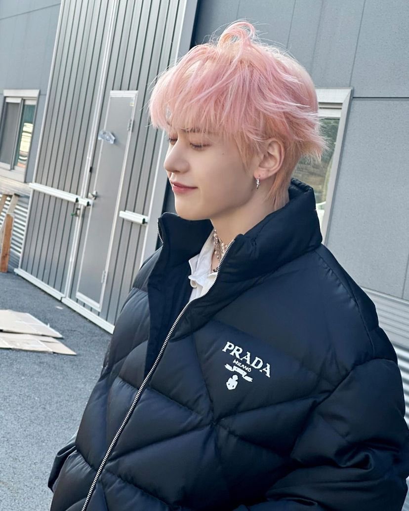 checkiam_'s tweet photo. 240215 제로베이스원 인스타그램 #석매튜 https://t.co/boLrdiKmIa