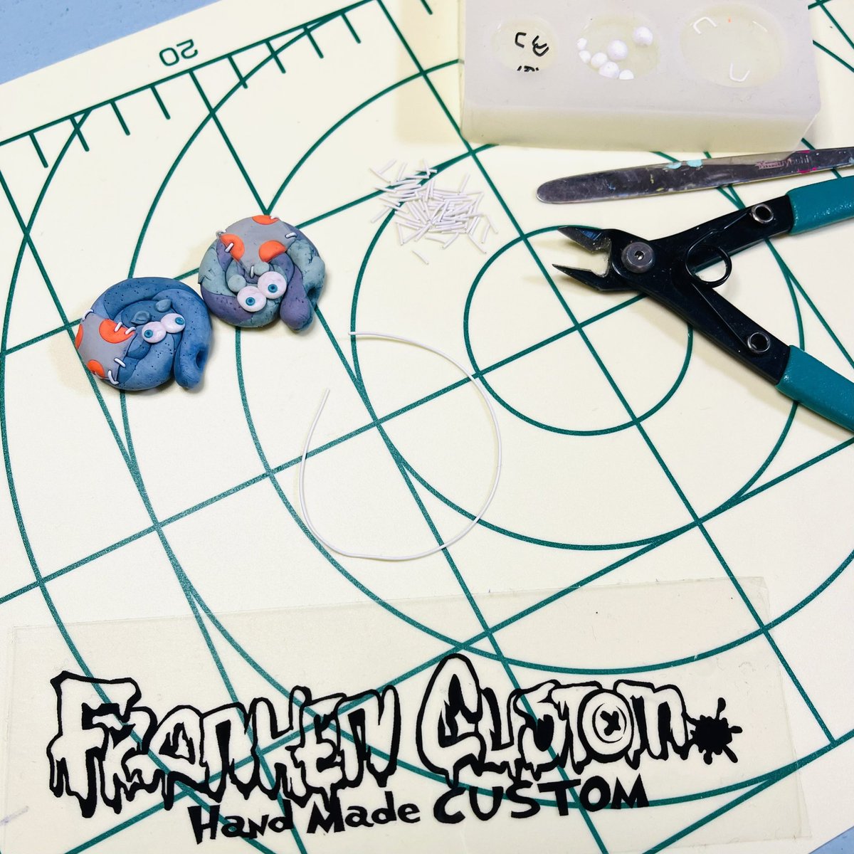 FrankenCustom's tweet image. あんでっど🍭もー1回だけやり直し🧟‍♂️
回数重ねるとコツ掴めるから
ちょこちょこ修正したい所出てくる😭

#多肉植物 #다육식물  #succulent  #plants  #echeveria  #リメ鉢  #franken_custom   #custom #BANSOCO #ばんそーこー