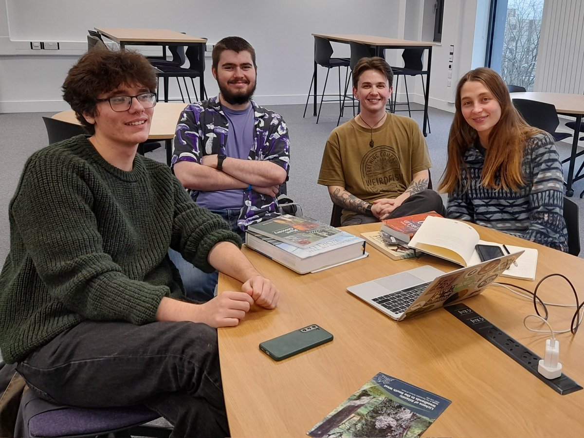 The Plymouth Pears finished third of the first round of the @BUCBotany! What an impressive result 👏👏👏 So happy for them and very proud. Can't wait for the second round next week! @PlymUni @plymouthbiol