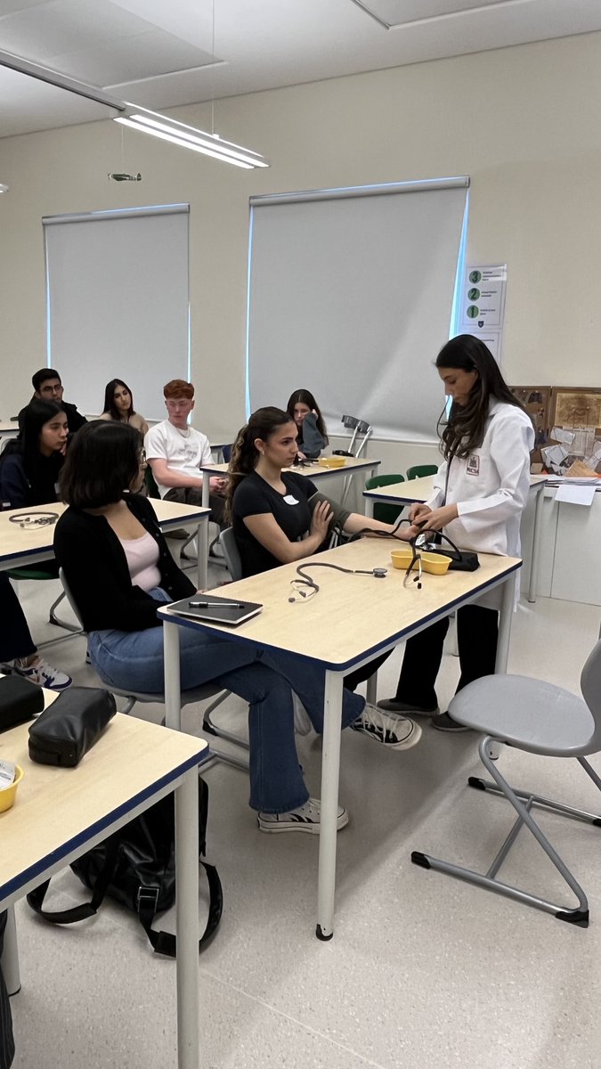 gems_khail's tweet image. 25 GEMS students, including 4 from WEK, immersed in hands-on experiences at the Royal College of Surgeons Ireland. From ultrasounds to IV insertions, guided by fantastic RCSI Bahrain staff. 🩺💡

#futuredoctors #limitlesslearning #limitlessopportunities #wekscience @gems_me