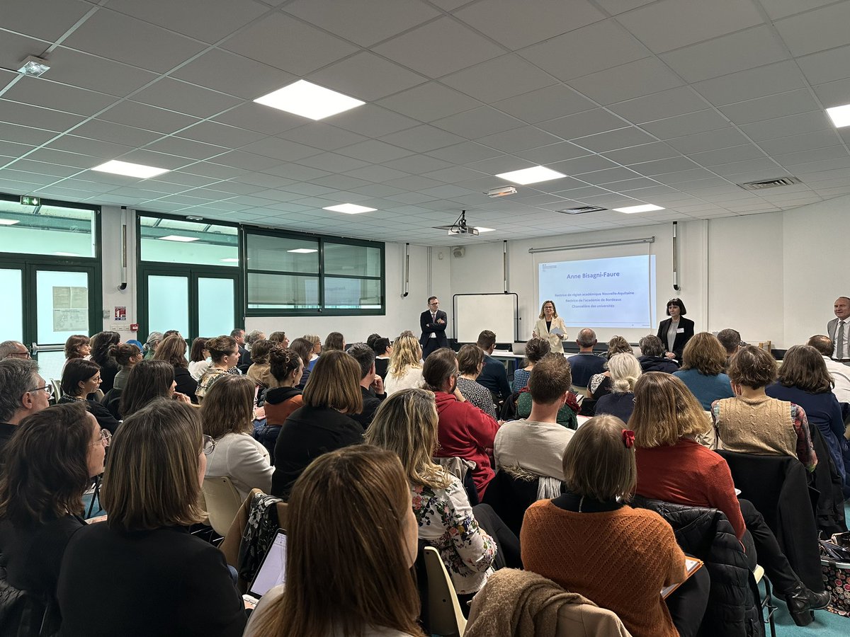 AcBordeaux's tweet photo. La rectrice @abisagni ouvre le 2e séminaire @acbordeaux des responsables bureaux #entreprises
✔️Mesure phare réforme du LP
✔️Travail d’équipe avec établissements &amp; entreprises
✔Accompagner les élèves #réussite #insertion
✔️Une fonction qui se pérennise
✔️Poursuite #formations https://t.co/MEcKjTX2YG