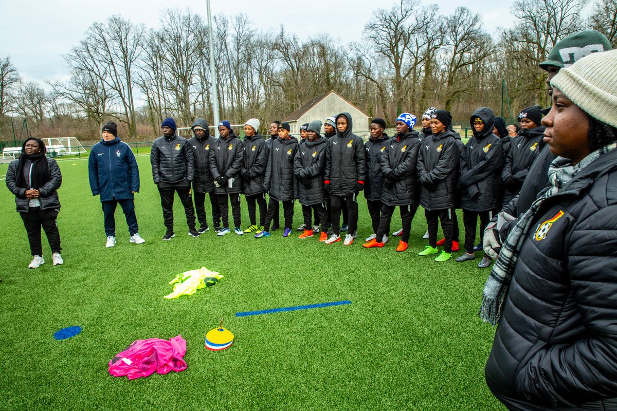 Fantastic time with the U20 women national team of 🇬🇭 in the context of their week long training session in #Clairefontaine ⚽️
A program initiated by our Embassy in #Ghana with <a href="/ghanafaofficial/">🇬🇭 Ghana Football Association</a> <a href="/francediplo/">France Diplomatie 🇫🇷🇪🇺</a> &amp; <a href="/FFF/">FFF</a>
Stoked to see what #SportsDiplomacy can do when we work as a team