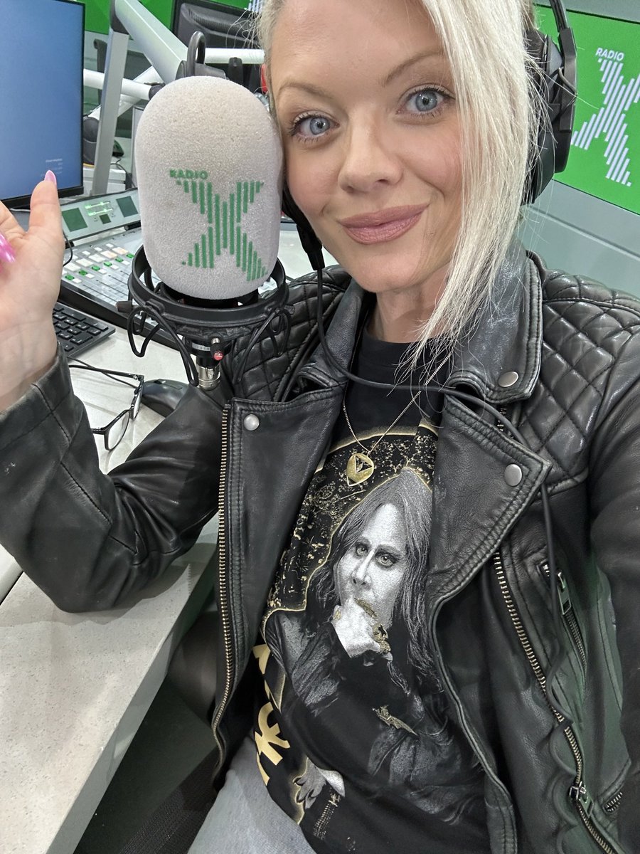 Surprise! Supply teacher off the bench and for one day only let’s get ya top tunes on!!!! @RadioX now! Hit me with ya best stuff…. #requesthour