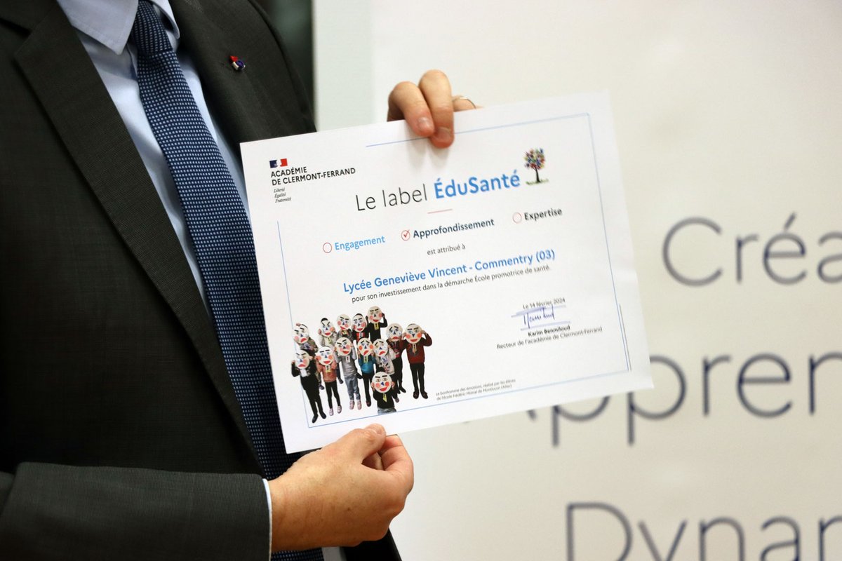 Le recteur <a href="/BenmiloudKarim/">Karim BENMILOUD</a> a reçu mercredi 14 février 2024 au rectorat les équipes éducatives des 5 premières écoles et établissements de l’académie labellisés #ÉduSanté.
+ d'info : ac-clermont.fr/la-sante-a-l-e…