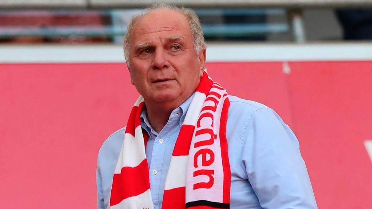 👏 Enorme Uli Hoeness, ex presidente del Bayern, sobre los precios de los abonos de los clubes.

🗣️Podríamos cobrar más de 120€ por abono. Si cobramos 350€ por abono obtendríamos 2 millones pero, ¿qué significa eso para nosotros?.

🗣️La diferencia para un abonado entre 120€ y