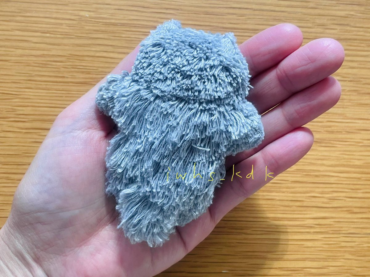 iwhs_kdk's tweet photo. すっかり過程を撮っていなかったのですが、鼻ぺちゃなグレー猫さんもできています。

草木染めの刺繍糸はふんわり柔らかな雰囲気。手触りももちろん柔らかです。
濃いグレーの肉球と鼻がチャームポイント。

現在開催中の「お気に入りのねこ展」@douxdimanche にお出かけ中。是非ご覧ください😸 https://t.co/hJnHVEKQOU