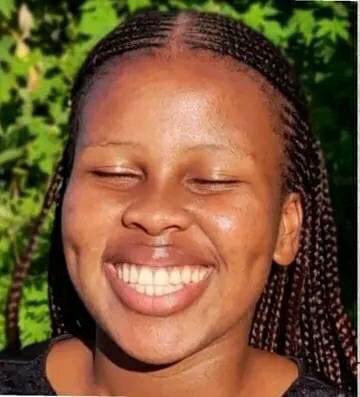 nexon_tweets's tweet photo. Nizereko UMUNSI wejo warangiye USOBANUKIWE neza ko:
--------

HONEY Ari #ubuki
BABY ari #uruhinja
DARLING ari ubwoko #bwumusatsi bita #menchi 😂😂🤣🤣🤣🤣 https://t.co/oiZRuI7K3X