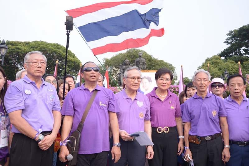 Skyboyz15's tweet photo. "กลุ่มจุฬาฯ รักพระเทพฯ" 💜 จัดกิจกรรมแสดงพลังปกป้อง และถวายความจงรักภักดีต่อสมเด็จพระกนิษฐาธิราชเจ้า กรมสมเด็จพระเทพรัตนราชสุดาฯ สยามบรมราชกุมารี ที่บริเวณลานพระบรมราชานุสาวรีย์สองรัชกาล จุฬาลงกรณ์มหาวิทยาลัย
#นิสิตเก่าจุฬาฯ #ขบวนเสด็จ 
 #เรารักกรมสมเด็จพระเทพฯ
#สมเด็จพระเทพ https://t.co/R2IX4zPPBz