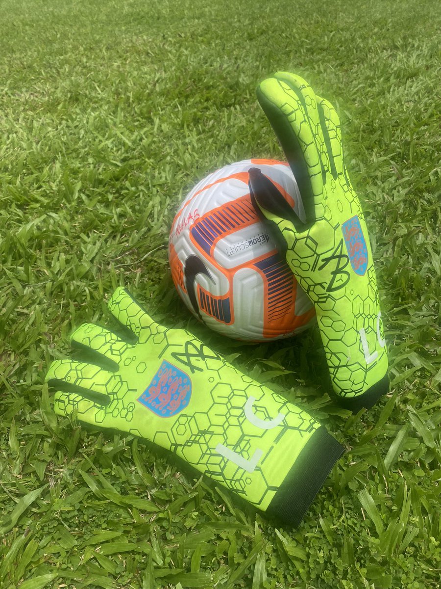 Les Cleevely tweet media