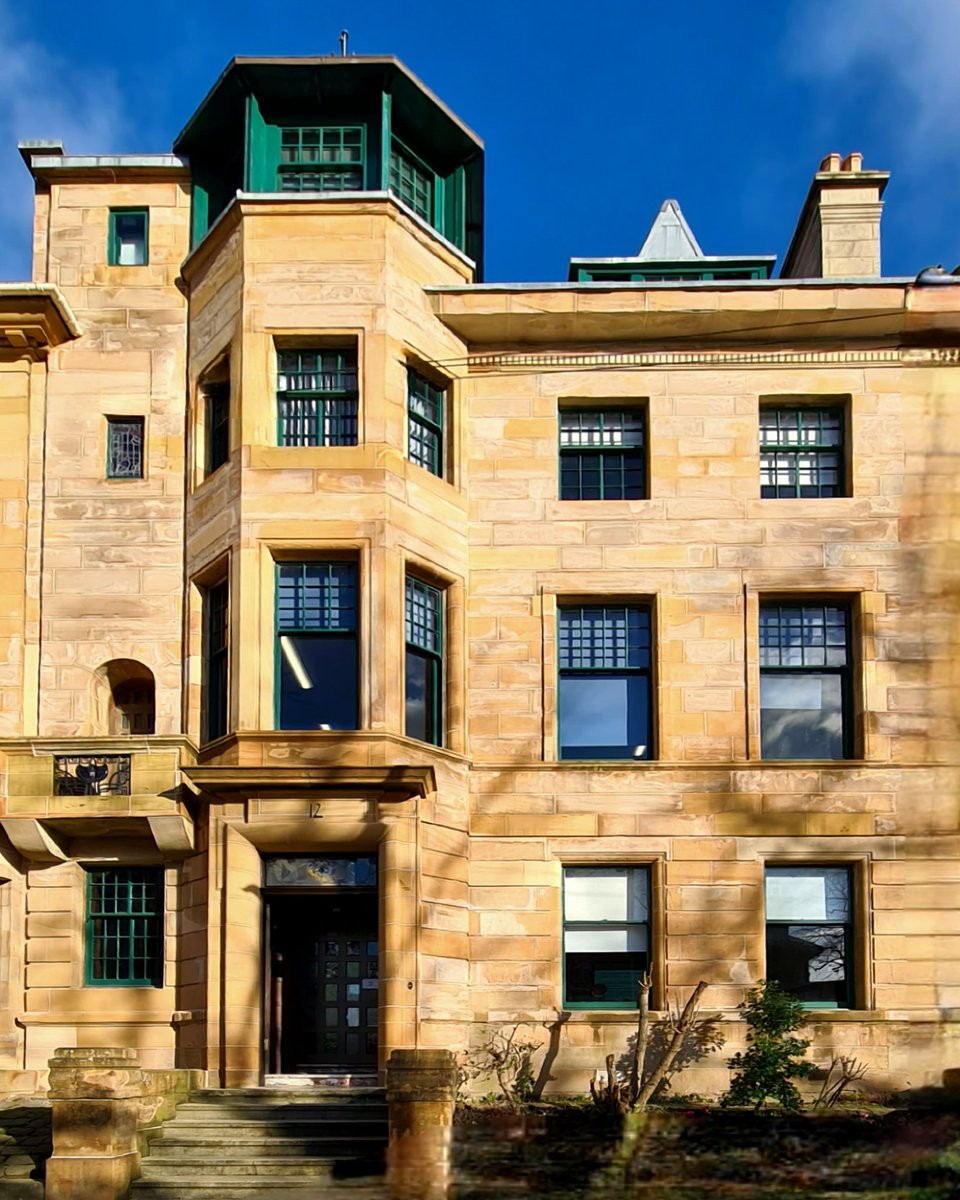 Salmon House on University Avenue in the Hillhead area of Glasgow. This Glasgow Style townhouse was designed by J. Gaff Gillespie and was built in 1900.

Cont./

#glasgow #architecture #glasgowarchitecture #glasgowstyle #artnouveau #buildingphotography #architecturephotography