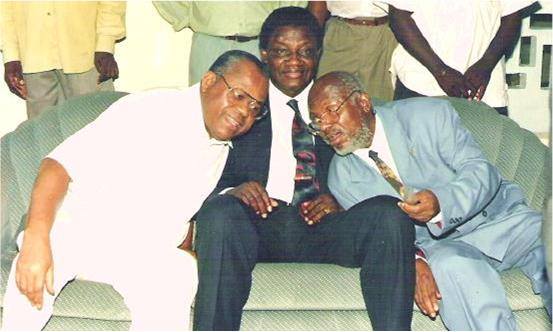 benbabunga's tweet image. CE JOUR-LÀ.. 15 fév. 1982, création de l'Union pour la démocratie et le progrès social (UDPS) par les "13 Parlementaires", mais aussi des membres non parlementaires, tous issus du MPR de Mobutu. Pendant 3 décennies, l'UDPS est restée le + important parti d'opposition du Zaïre/RDC