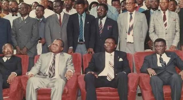 benbabunga's tweet image. CE JOUR-LÀ.. 15 fév. 1982, création de l'Union pour la démocratie et le progrès social (UDPS) par les "13 Parlementaires", mais aussi des membres non parlementaires, tous issus du MPR de Mobutu. Pendant 3 décennies, l'UDPS est restée le + important parti d'opposition du Zaïre/RDC