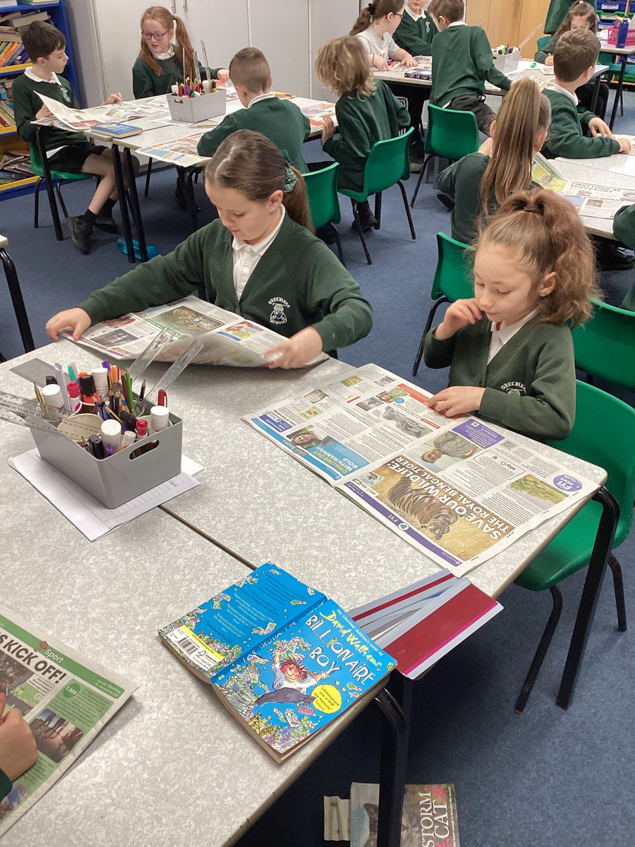 greenleasps's tweet photo. Poppy class looking at the features of newspapers! #readingks2 https://t.co/vM3XtfPdHd