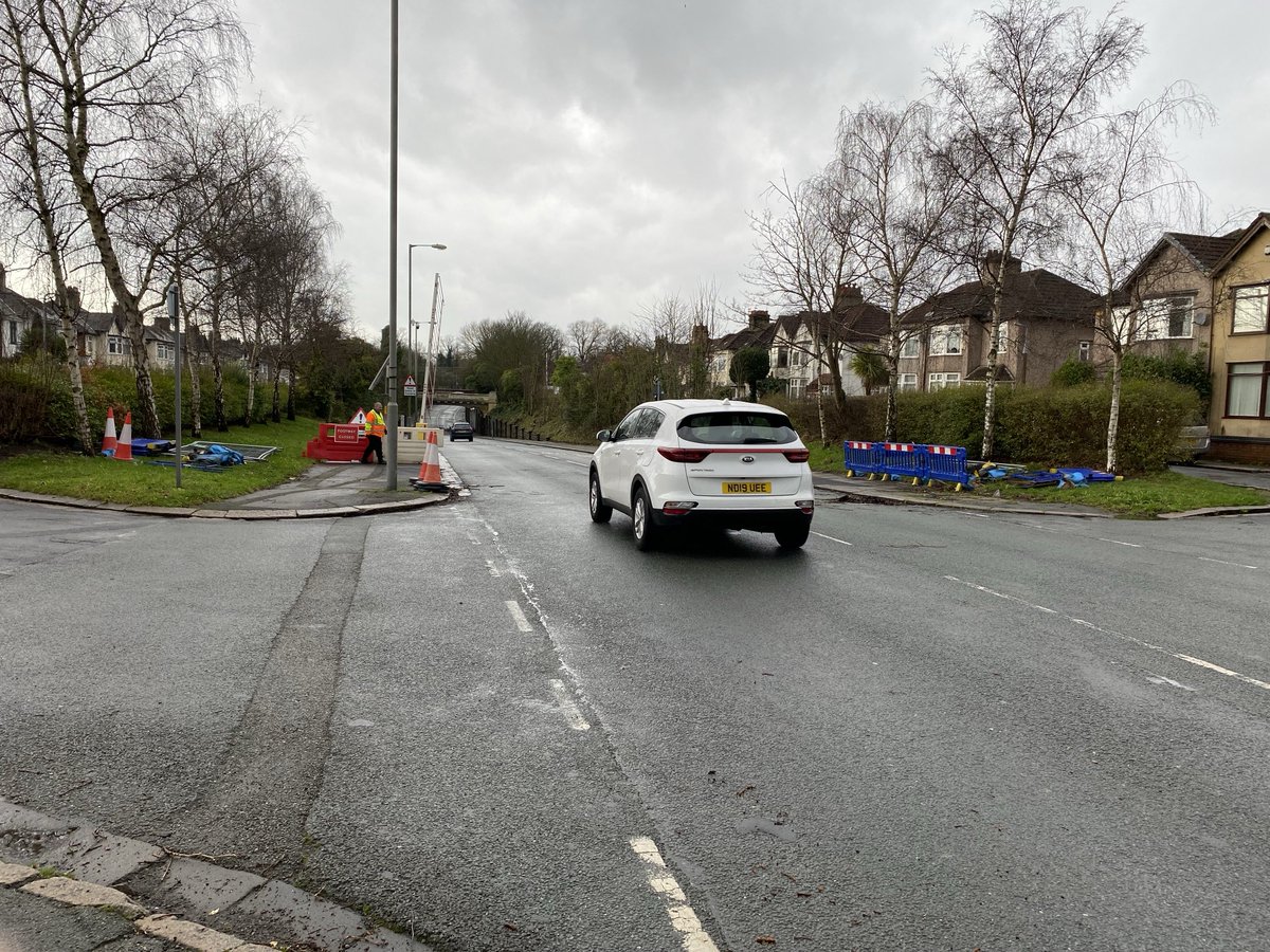 Queens Drive now open again. Cars came through within seconds of the barricades being removed.