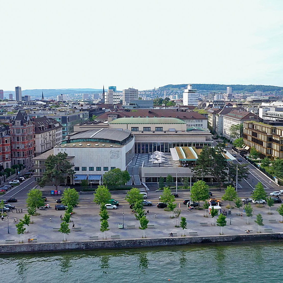 Kongresshaus Zurich becomes the hub for zurich2024 🎉 As the first institutional partner, the @ZurichConvCent will be the vibrant headquarters of the 2024 UCI Road and Para-cycling Road World Championships! #TogetherWeRide #zurich2024