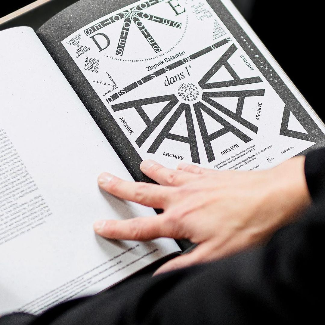 type01_'s tweet image. Catalogue design by @j.mocek 🔥

Client: @maisonpopulaire gallery 
📸 @malmaitresse

#type01 #cataloguedesign #editorialdesign #editorial #graphicdesign #design