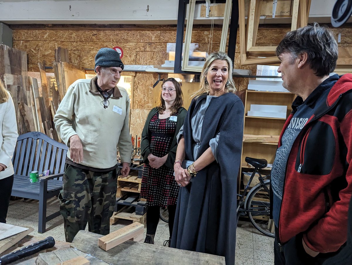 markkool8's tweet photo. Koningin Maxima bezoekt ontmoetingsplek JoJo in Sassenheim https://t.co/l7R7qFyYwq