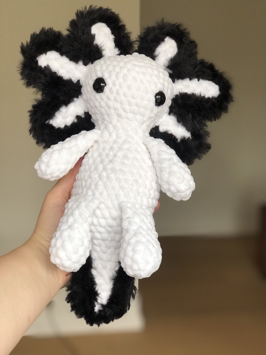 ItsCrochato's tweet photo. Hello #crochet friends of twitter! 

Let’s see how far this will go ✨

These are my February plushies that I made. 
•
•
Hallo #crochet vrienden van Twitter! 
Laten we eens kijken hoe ver dit zal gaan. 
Dit zijn de plushies die ik maakte in Februari. 
🧶✨ https://t.co/Sjgzf3E9WX