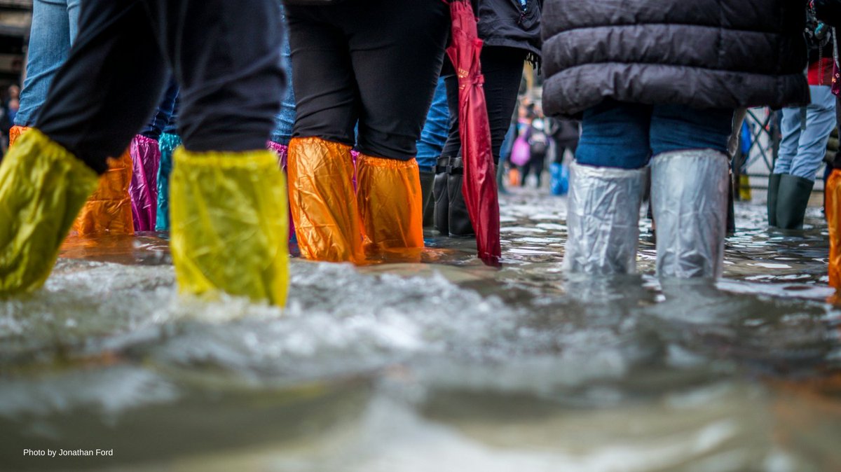 WWFEU's tweet photo. ⚠️ The von der Leyen Commission has pressed the pause button on the initiative for water resilience 😮

But the climate emergency won't pause!

Why risk worse floods &amp; droughts that harm us, nature &amp; farming?

Read our 6⃣ NGO statement ⤵️

https://t.co/v9MWf61nux https://t.co/CvuSINxtJE