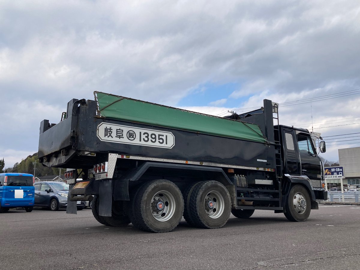 irukago8888's tweet photo. 念願叶ってやっとゆっくり撮影することができました。
#日産ディーゼルレゾナ https://t.co/09SlGsUQsz