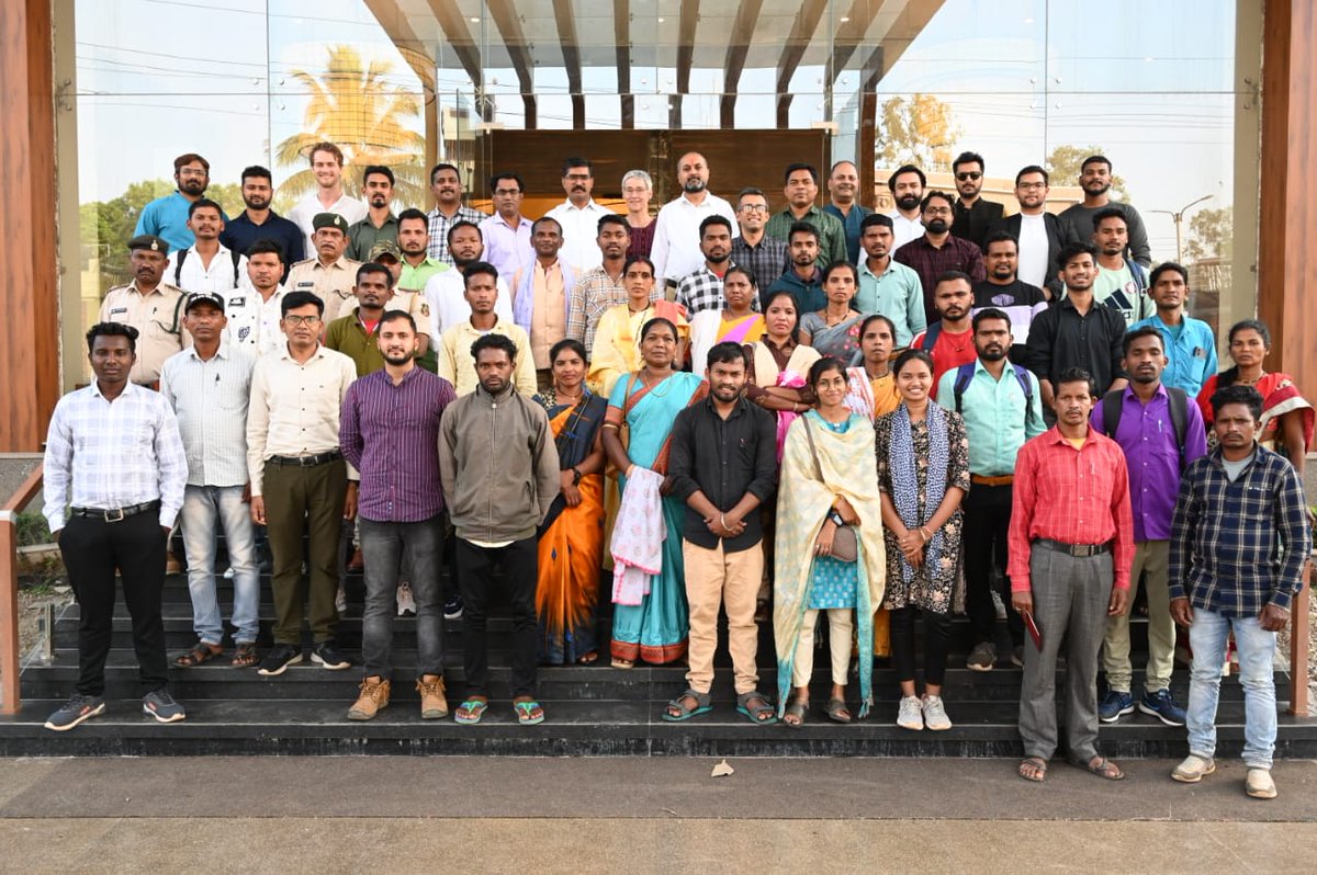 jeetsingharya's tweet photo. I had the incredible opportunity to be part of the workshop for the Landscape-based Restoration Plan at @KangerValleyNP by @Commonland. Wherein multiple stakeholders like @PRADAN_India @ExploreBastar , govt agencies, community leader took part
#NewBastar #ProgressiveBastar https://t.co/G4khrljb2A