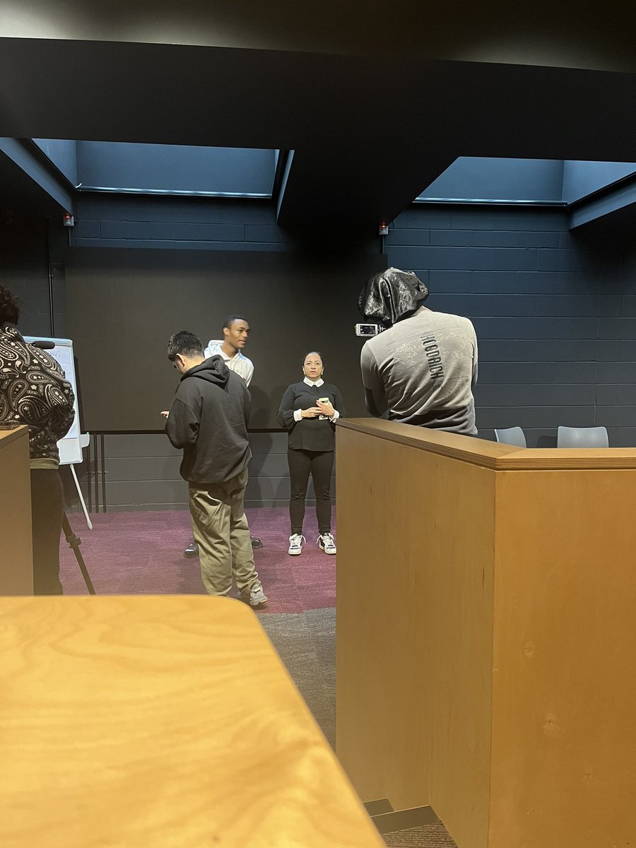 teagangeorge_'s tweet photo. it’s rehearsal day !! 

get readyyyyy 

#letsgetreadytocrumble #princestrust #makingitinmedia 

@jasminedotiwala https://t.co/Xok0Y8EwVl