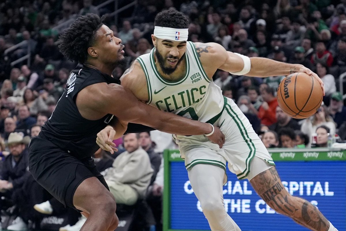 StreamSniper007's tweet photo. #PaytonPritchard came off the bench to score 28 PTS and #DerrickWhite finished with 27 to help the Boston #Celtics defeat the visiting Brooklyn #Nets 136-86.

#JaysonTatum collected 20 PTS, 9 AST and 7 REB for #Boston, who rested their starters for most of the second half while sealing their 6th win in a row.

The Celtics also received 15 PTS and 5 REB from Kristaps #Porzingis, who limped off the court late in the first half and didn't return to the game.
#DifferentHere